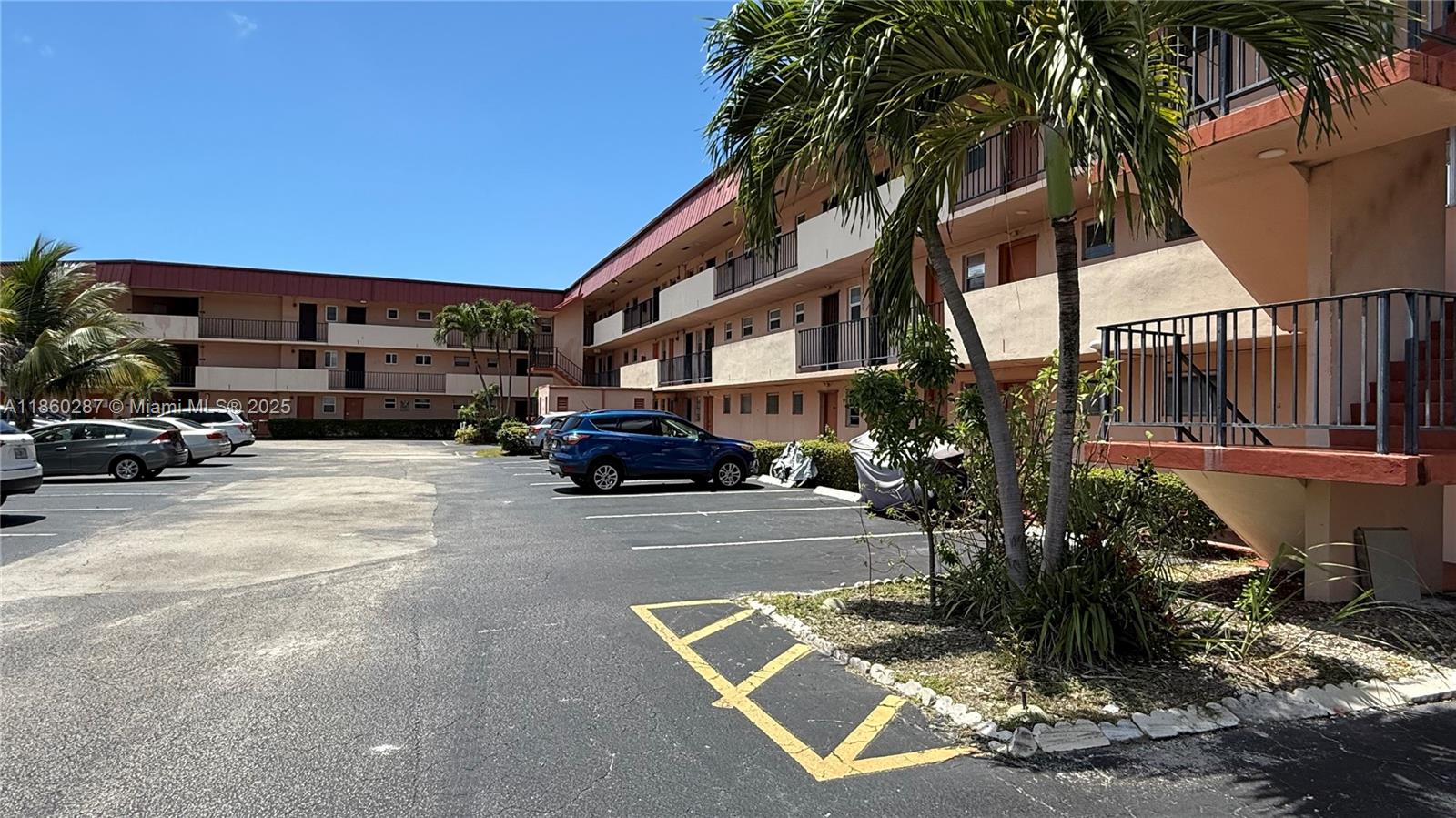 FIFTH HORIZONS CONDO - Residential