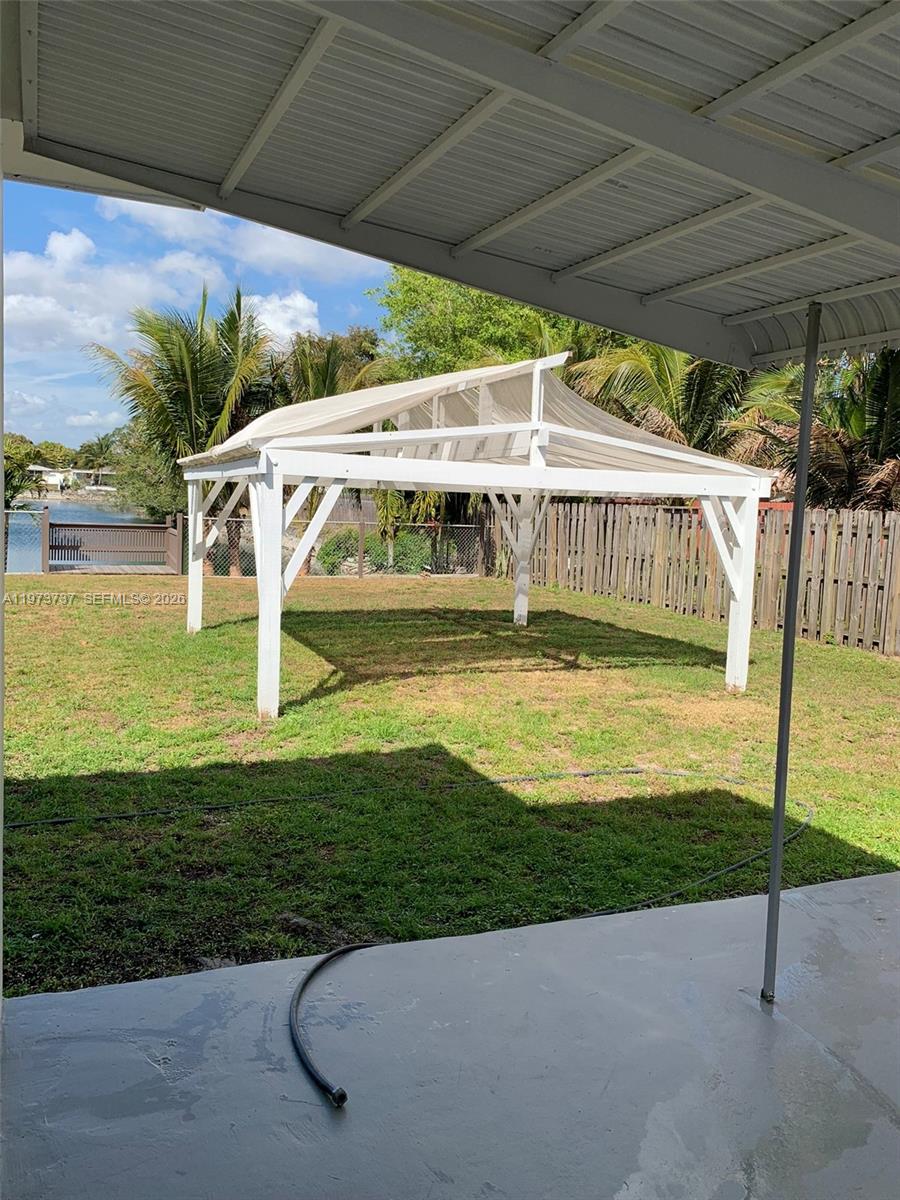 WESTGATE LAKE MANORS - Residential Lease