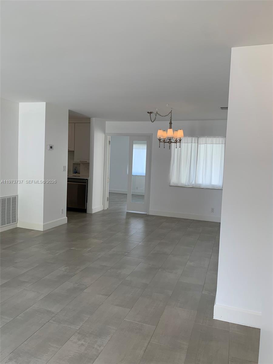 WESTGATE LAKE MANORS - Residential Lease