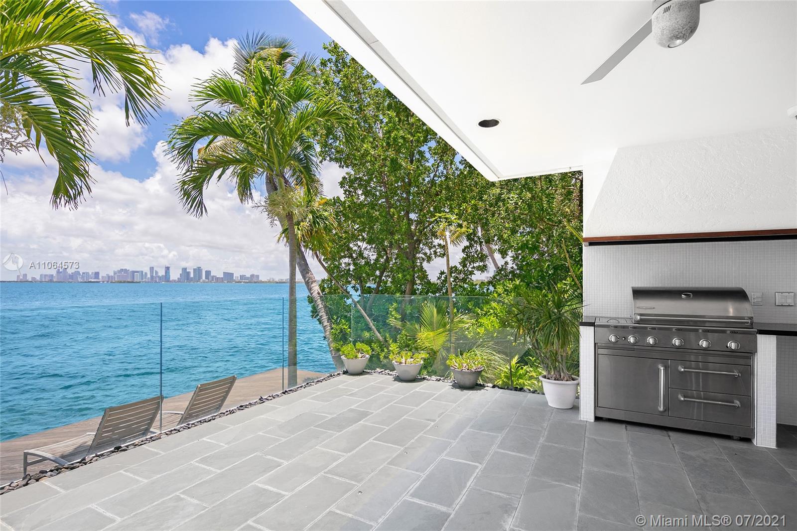 NORTH BAY ISLAND - Residential