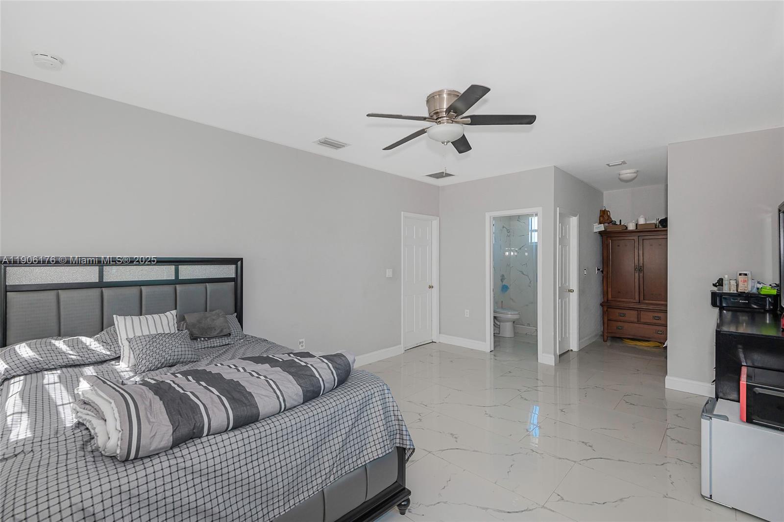 GARDEN CITY - Residential