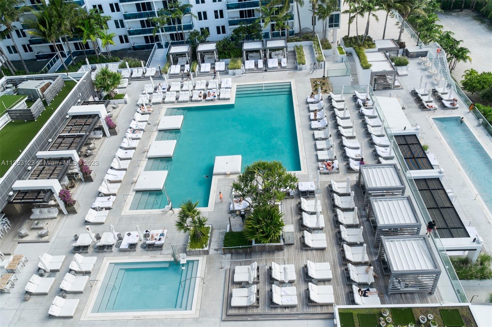 RONEY PALACE CONDO - Residential Lease