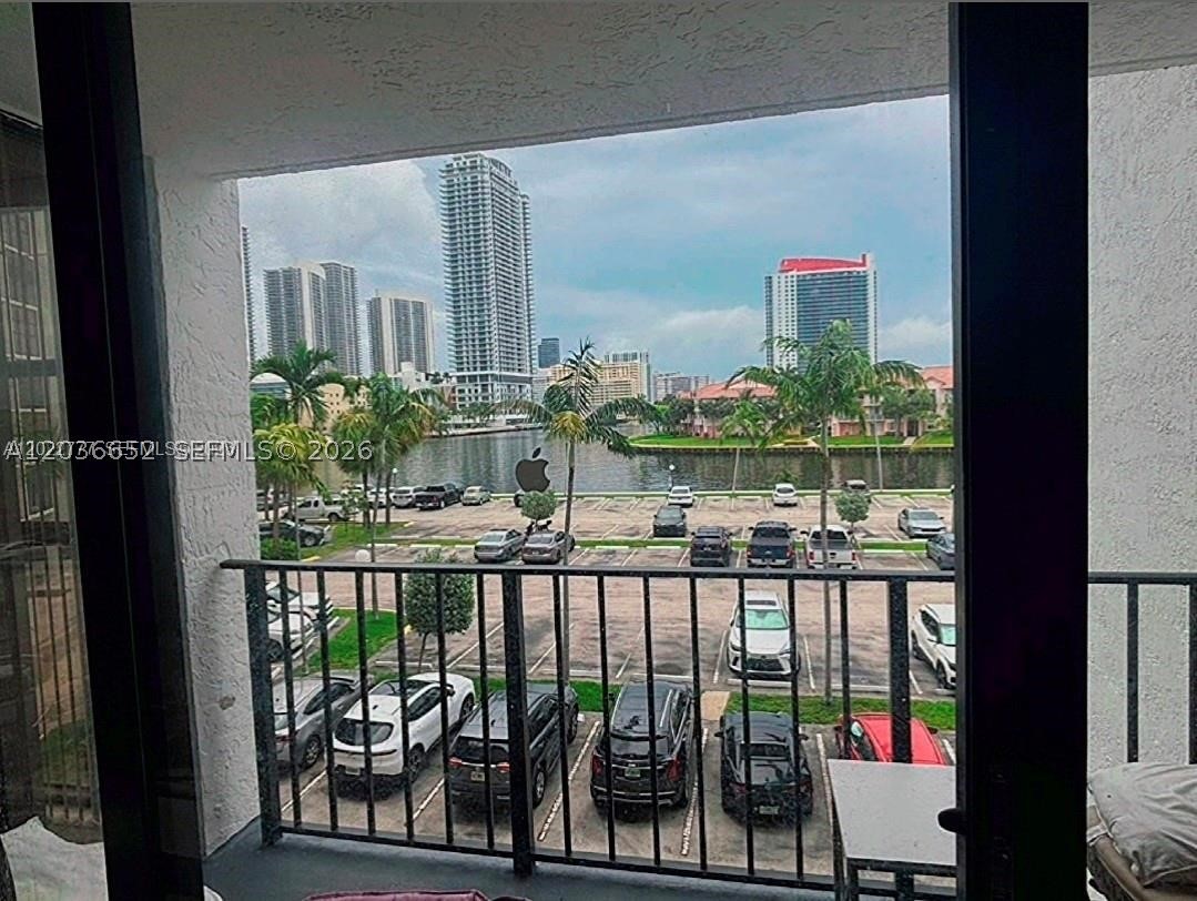 This beautiful 2-bedroom condominium offers stunning views of the Intracoastal waters. Amenities include a heated pool, spa/Jacuzzi, sauna, state-of-the-art fitness center with multiple rooms, billiards room, exercise room, assigned parking, garage, bicycle storage, picnic area, social room, community laundry, meeting room, elevator, additional storage space, library, tennis courts, movie theater, party room, café, billiards and ping-pong rooms, and lobby concierge/security service.