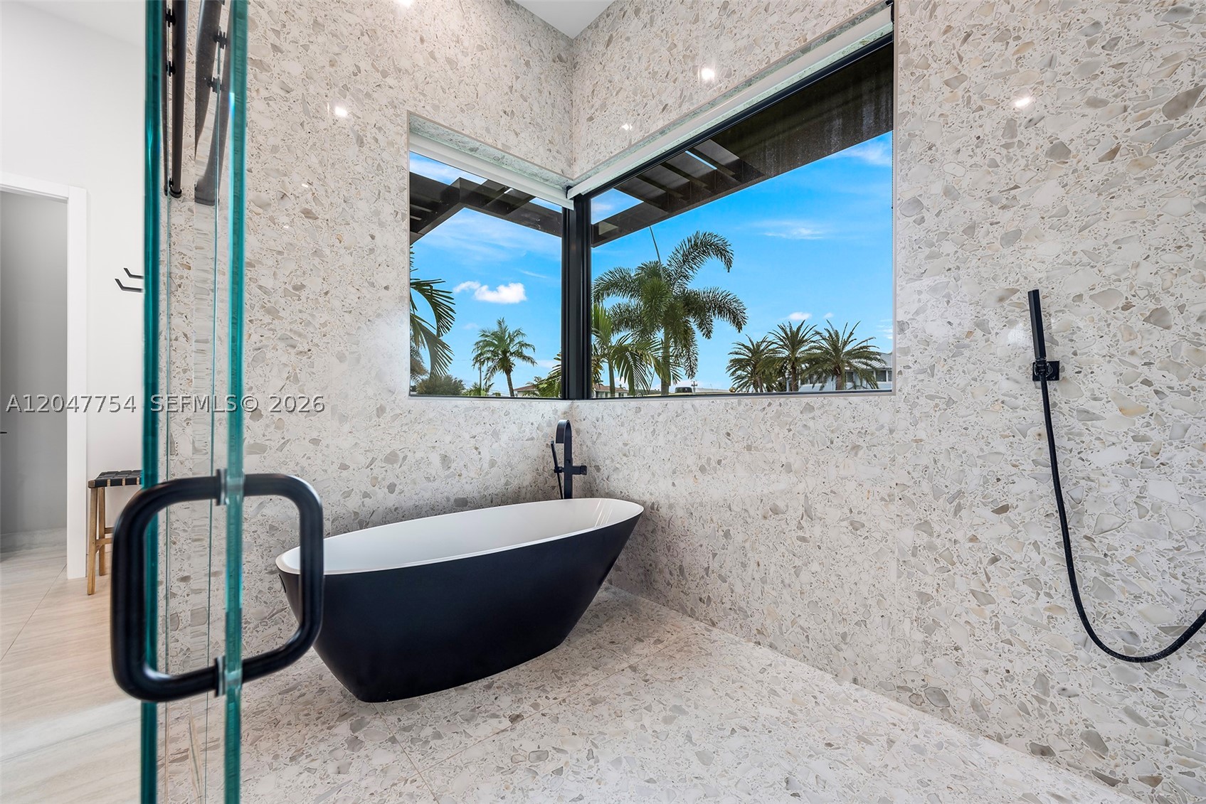 VENETIAN ISLES 1ST SEC - Residential