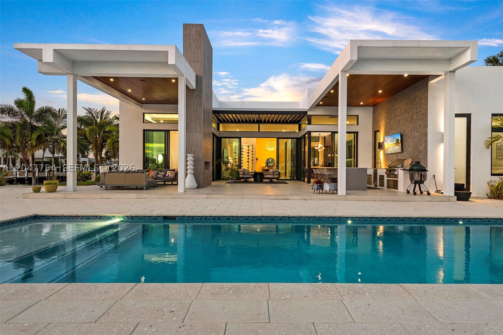 VENETIAN ISLES 1ST SEC - Residential