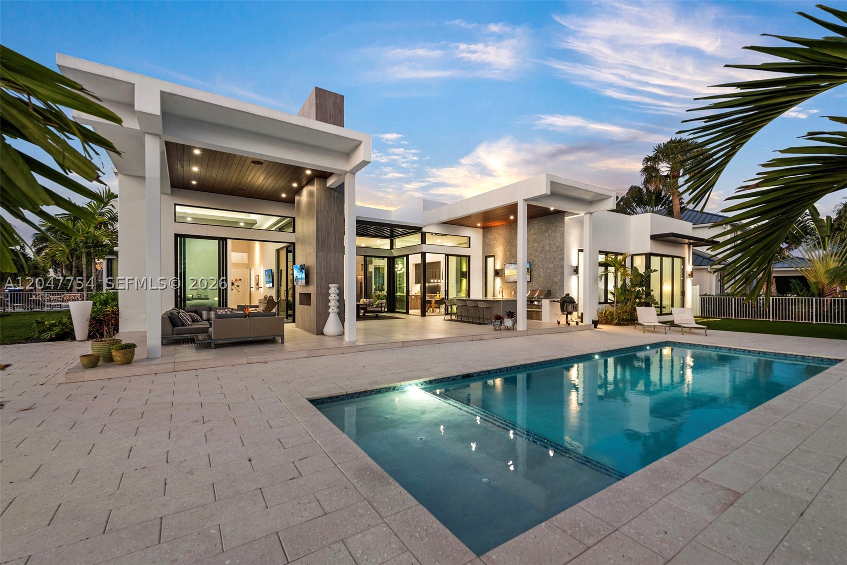 VENETIAN ISLES 1ST SEC - Residential