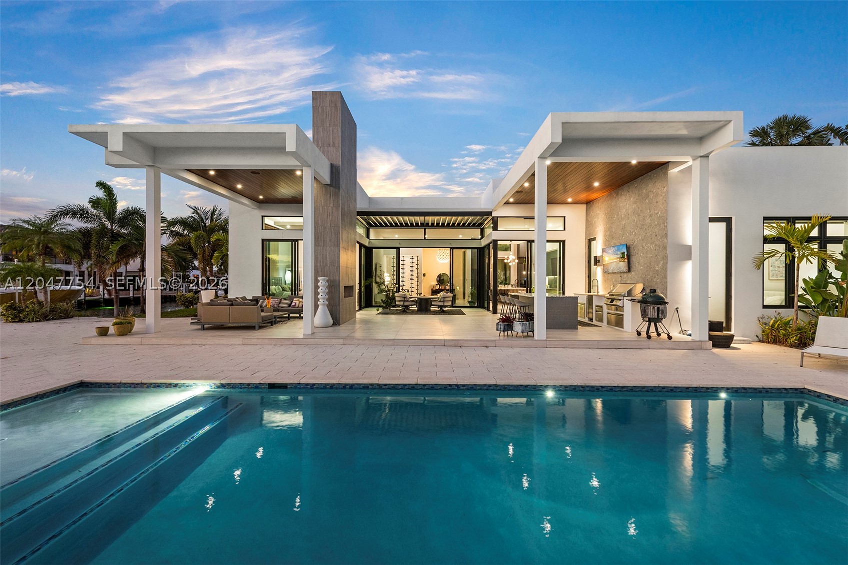 VENETIAN ISLES 1ST SEC - Residential