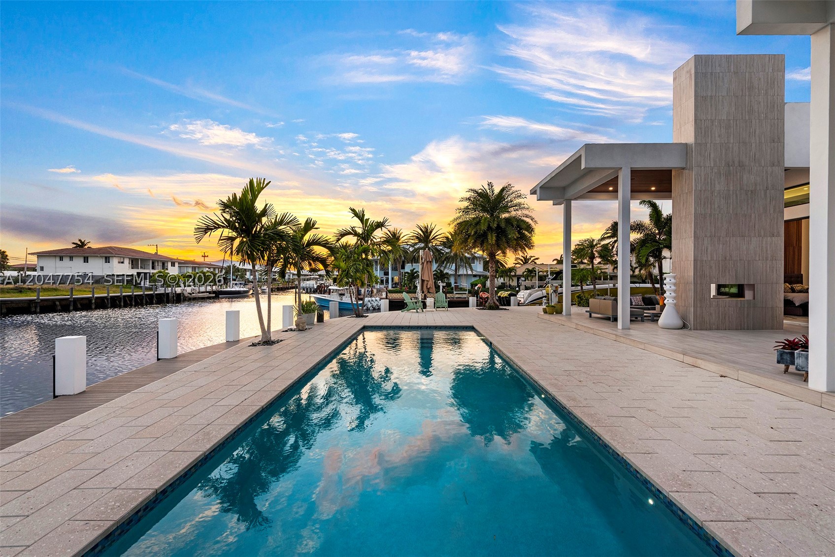 VENETIAN ISLES 1ST SEC - Residential