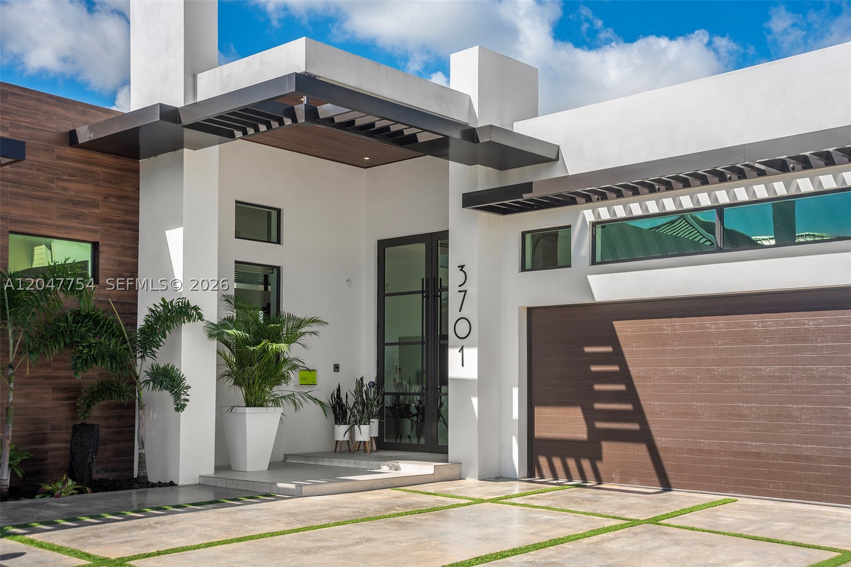 VENETIAN ISLES 1ST SEC - Residential