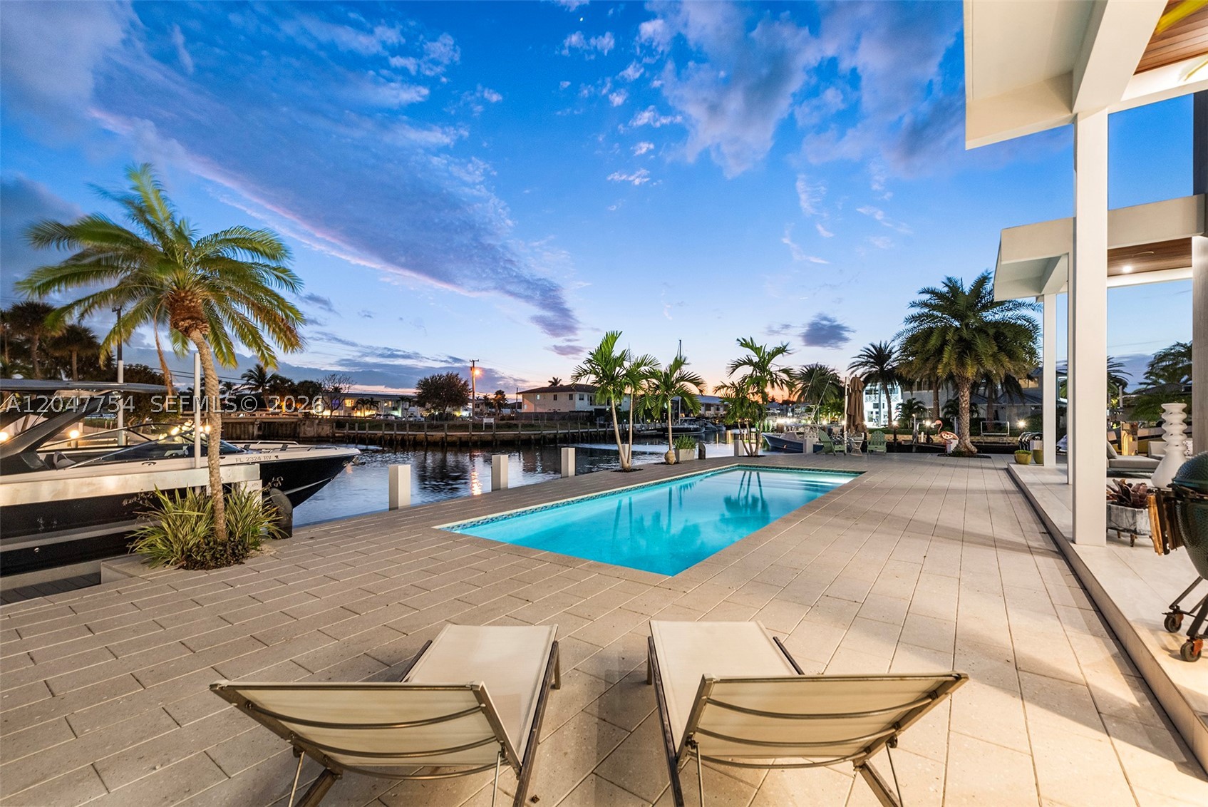 VENETIAN ISLES 1ST SEC - Residential