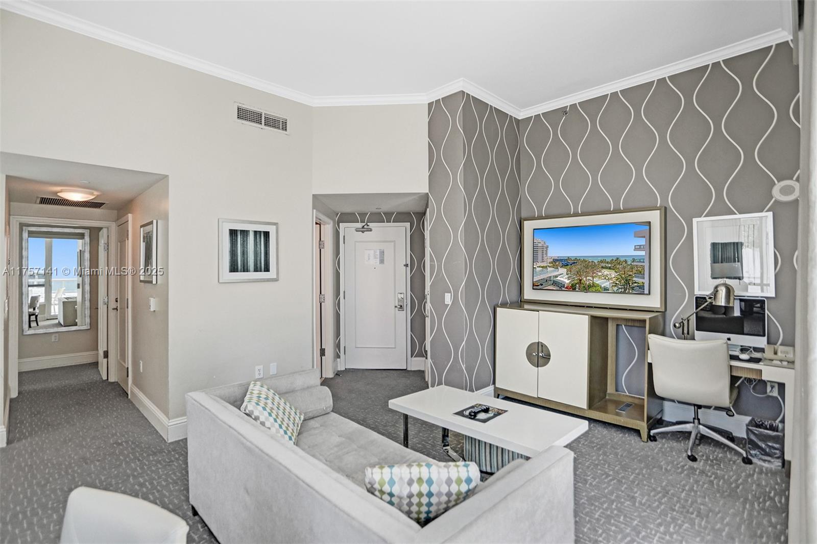 FONTAINEBLEAU II TRESOR - Residential