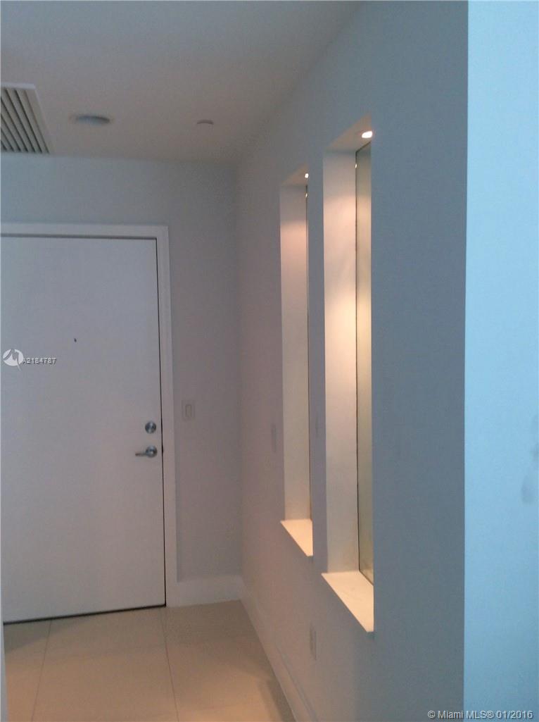 THE PLAZA 901 BRICKELL CO - Residential Lease