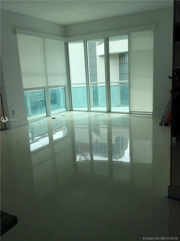THE PLAZA 901 BRICKELL CO - Residential Lease
