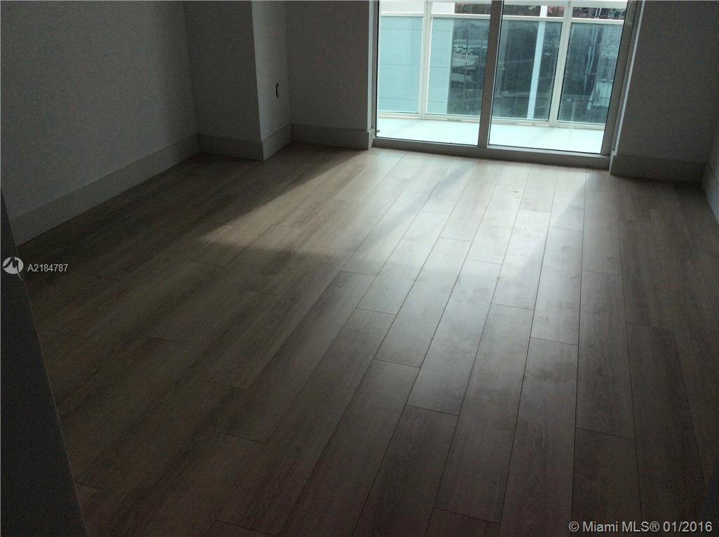 THE PLAZA 901 BRICKELL CO - Residential Lease