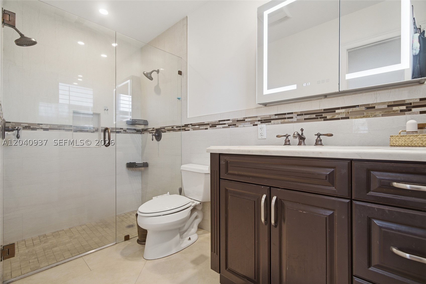 PEMBROKE LAKES SEC 6 - Residential