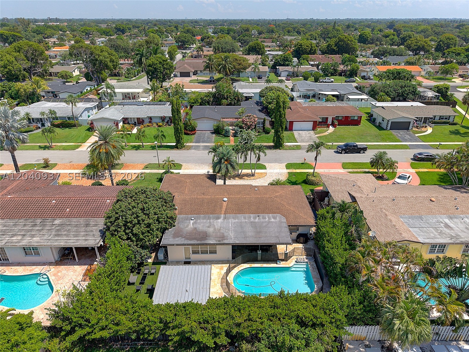 PEMBROKE LAKES SEC 6 - Residential