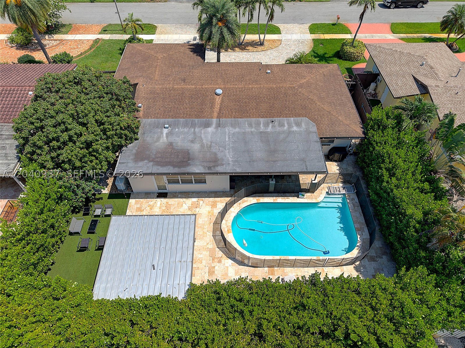 PEMBROKE LAKES SEC 6 - Residential