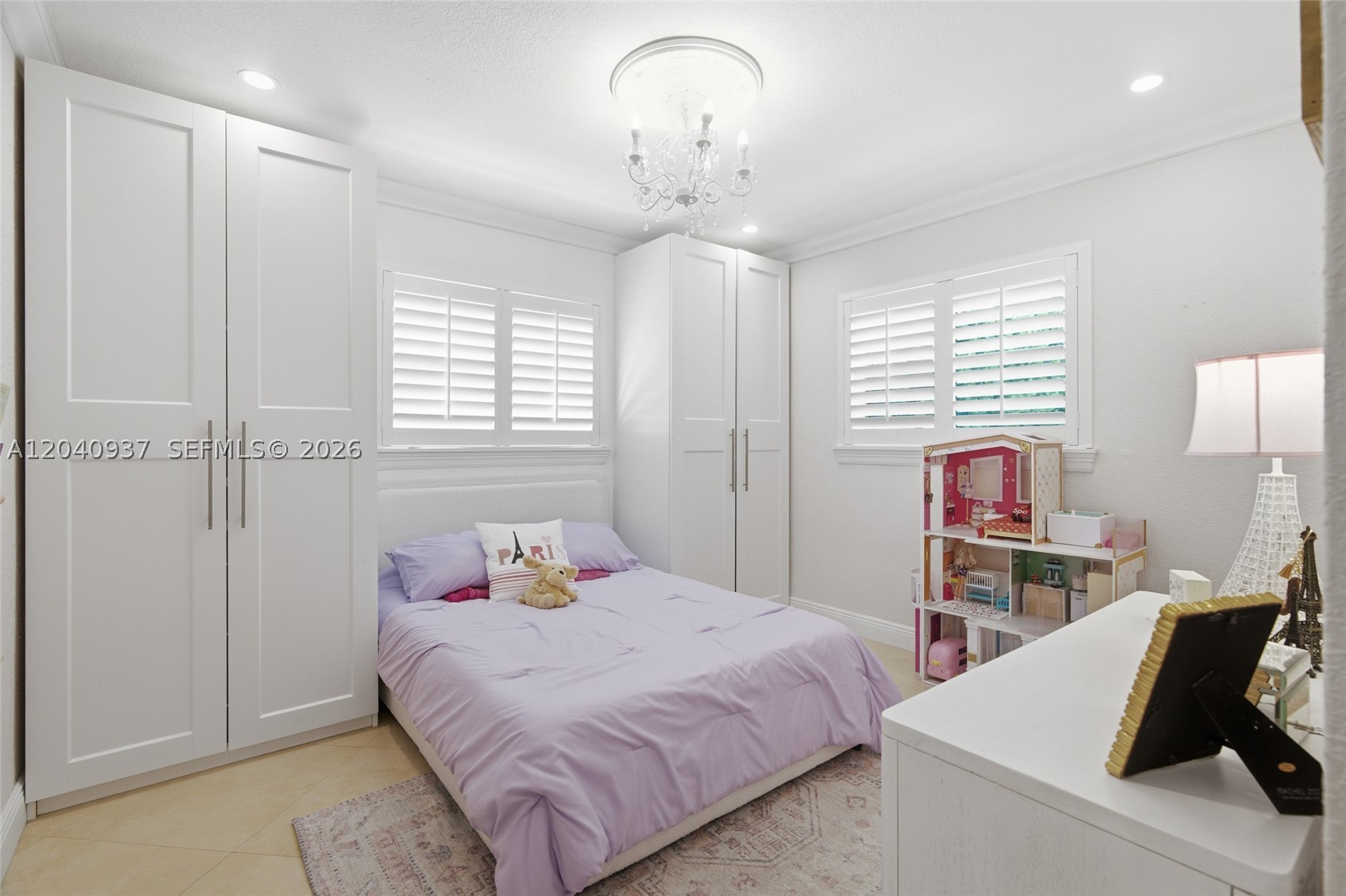 PEMBROKE LAKES SEC 6 - Residential