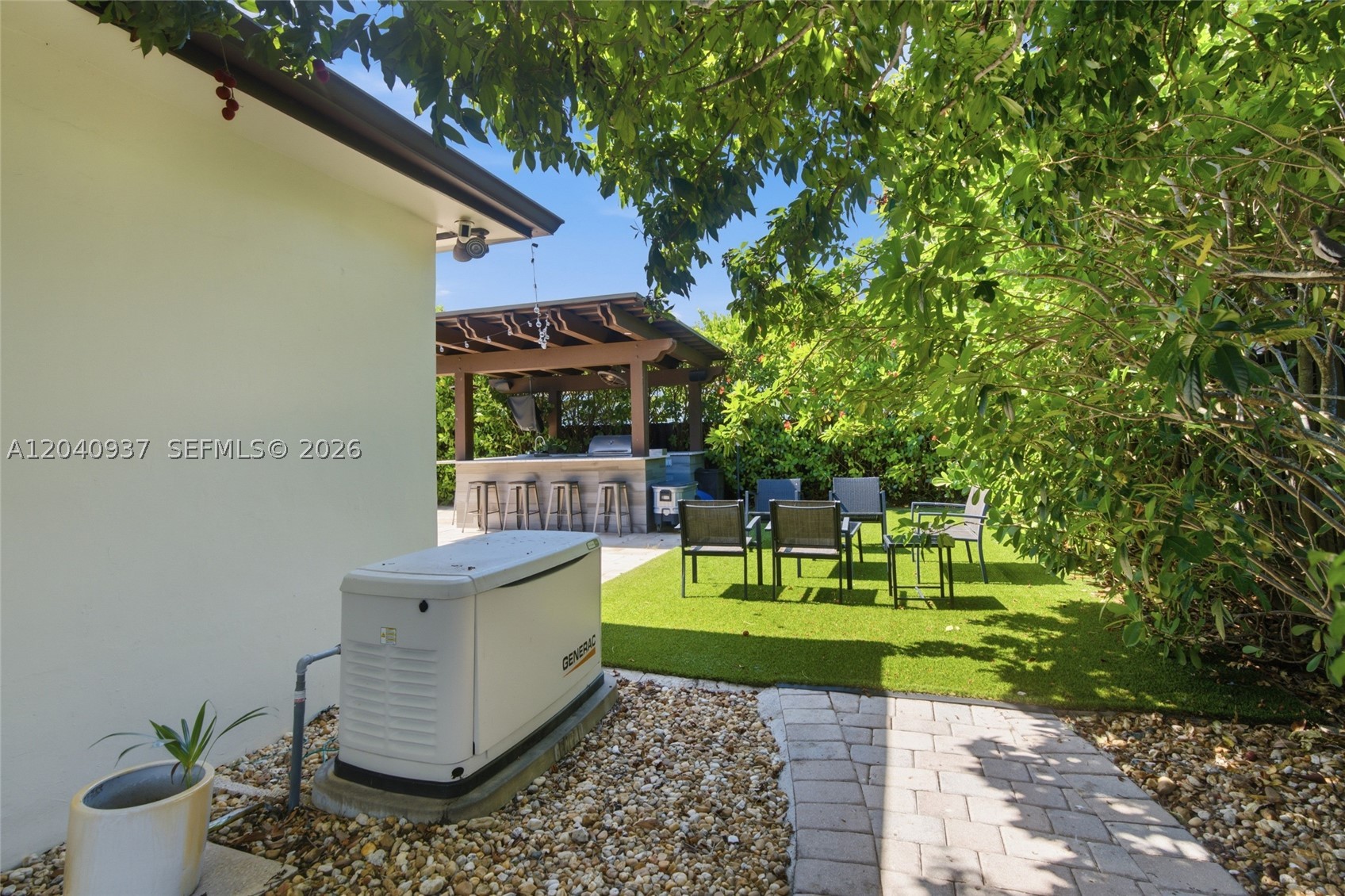 PEMBROKE LAKES SEC 6 - Residential