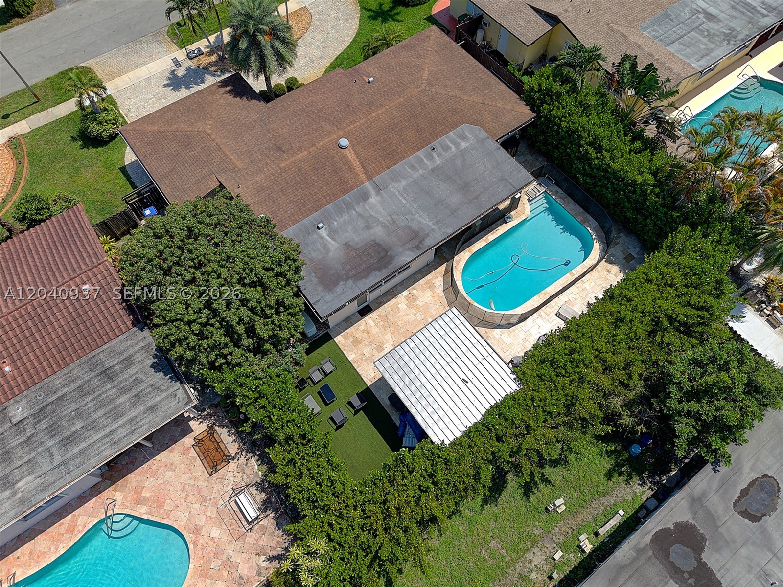PEMBROKE LAKES SEC 6 - Residential