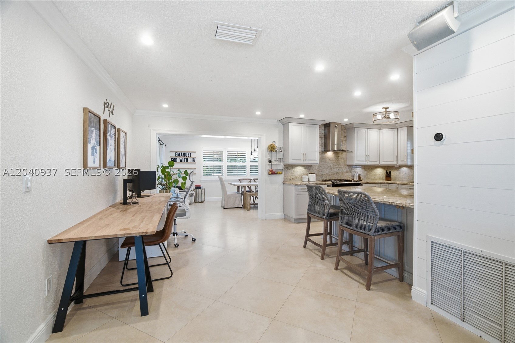 PEMBROKE LAKES SEC 6 - Residential