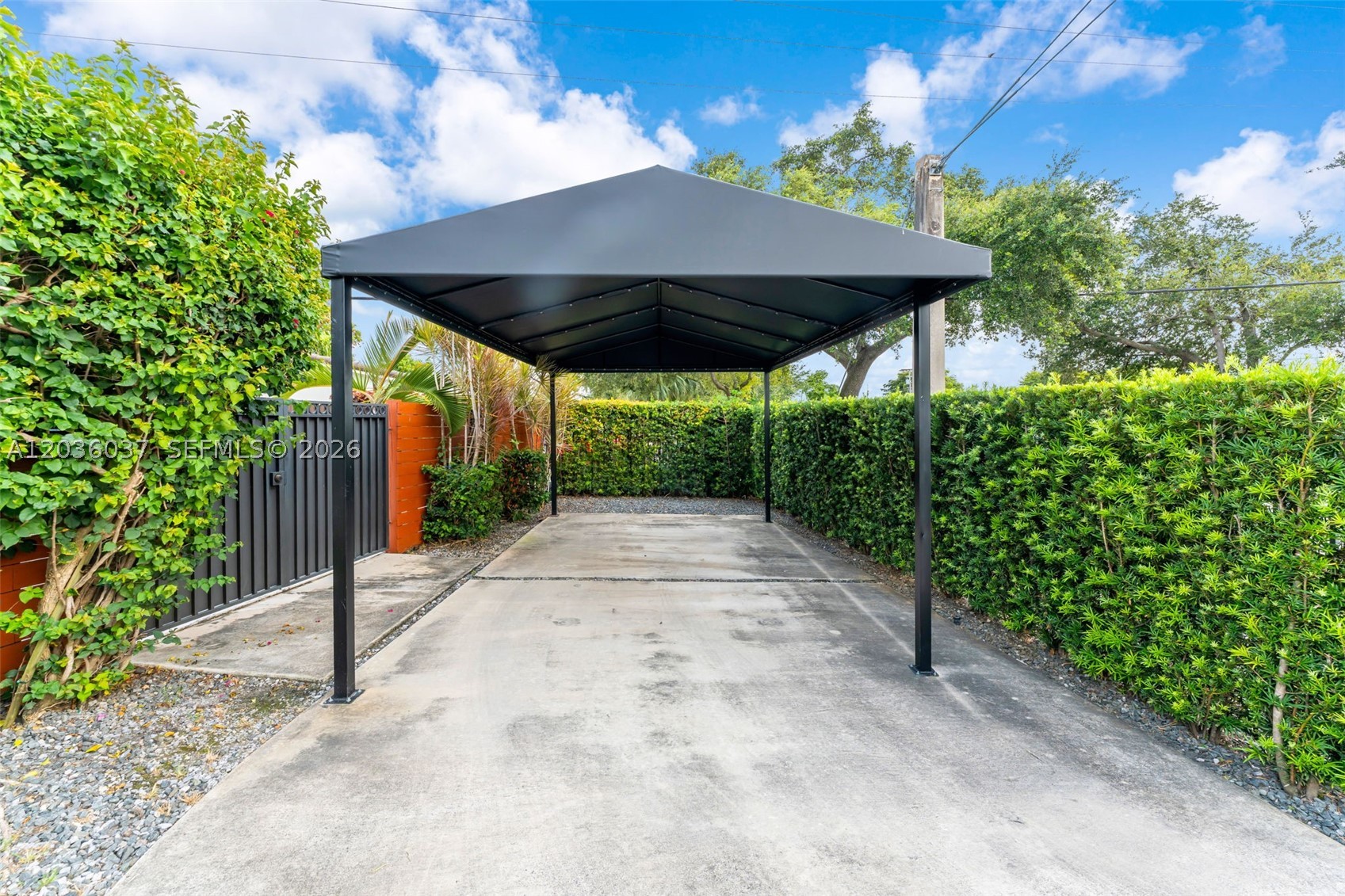 CORAL PARK ESTATES SEC 4 - Residential