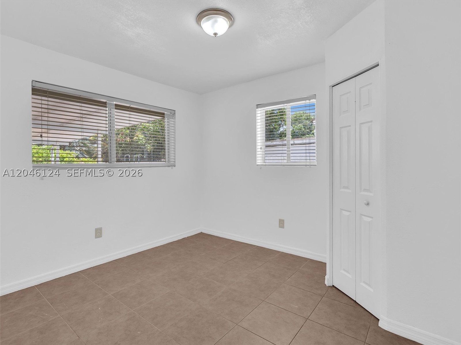 PALM SPRINGS SUB SEC A 4T - Residential Lease