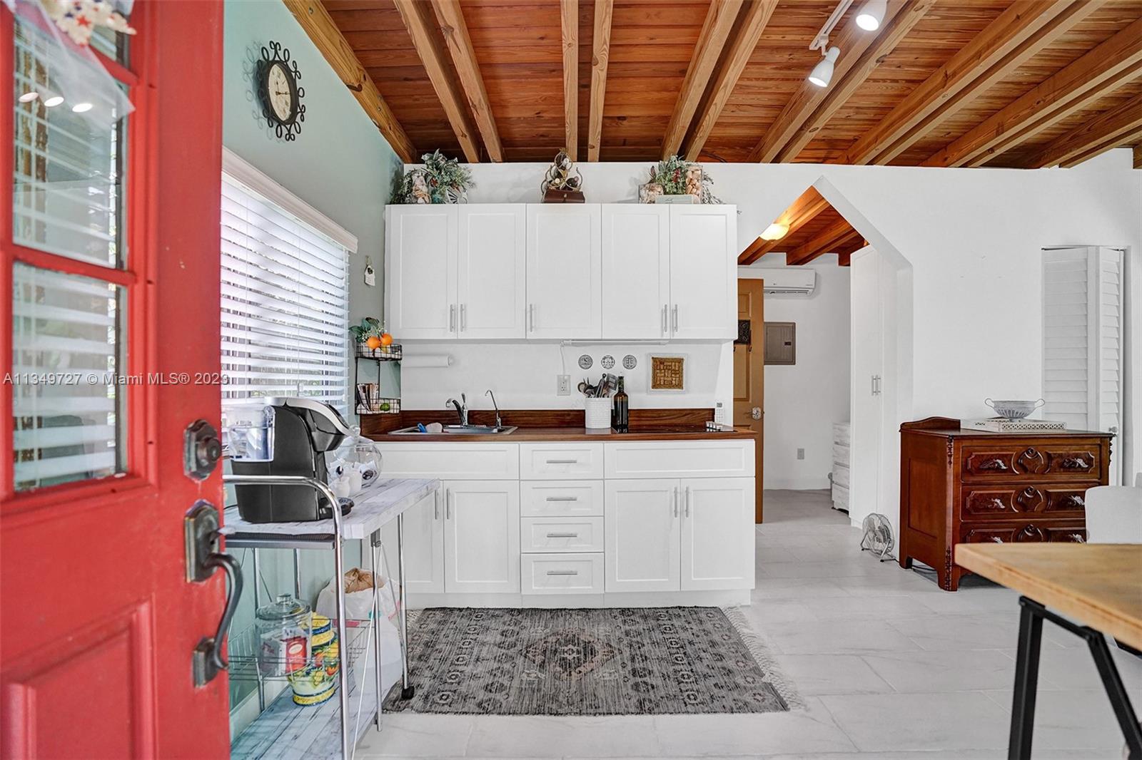 SUNKIST ESTATES A - Residential Lease