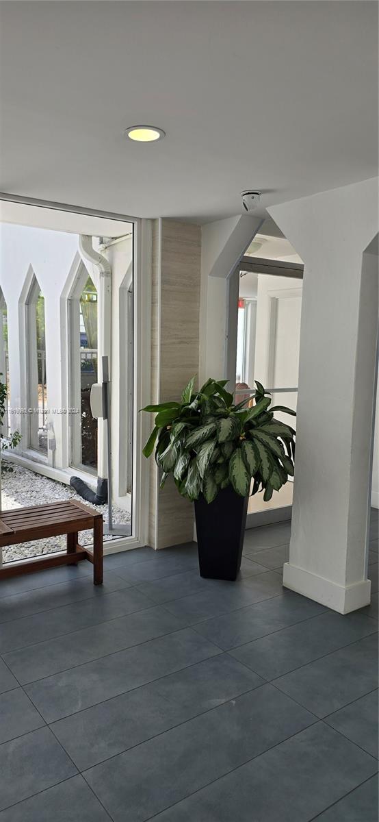 THE VINTAGE CONDO - Residential
