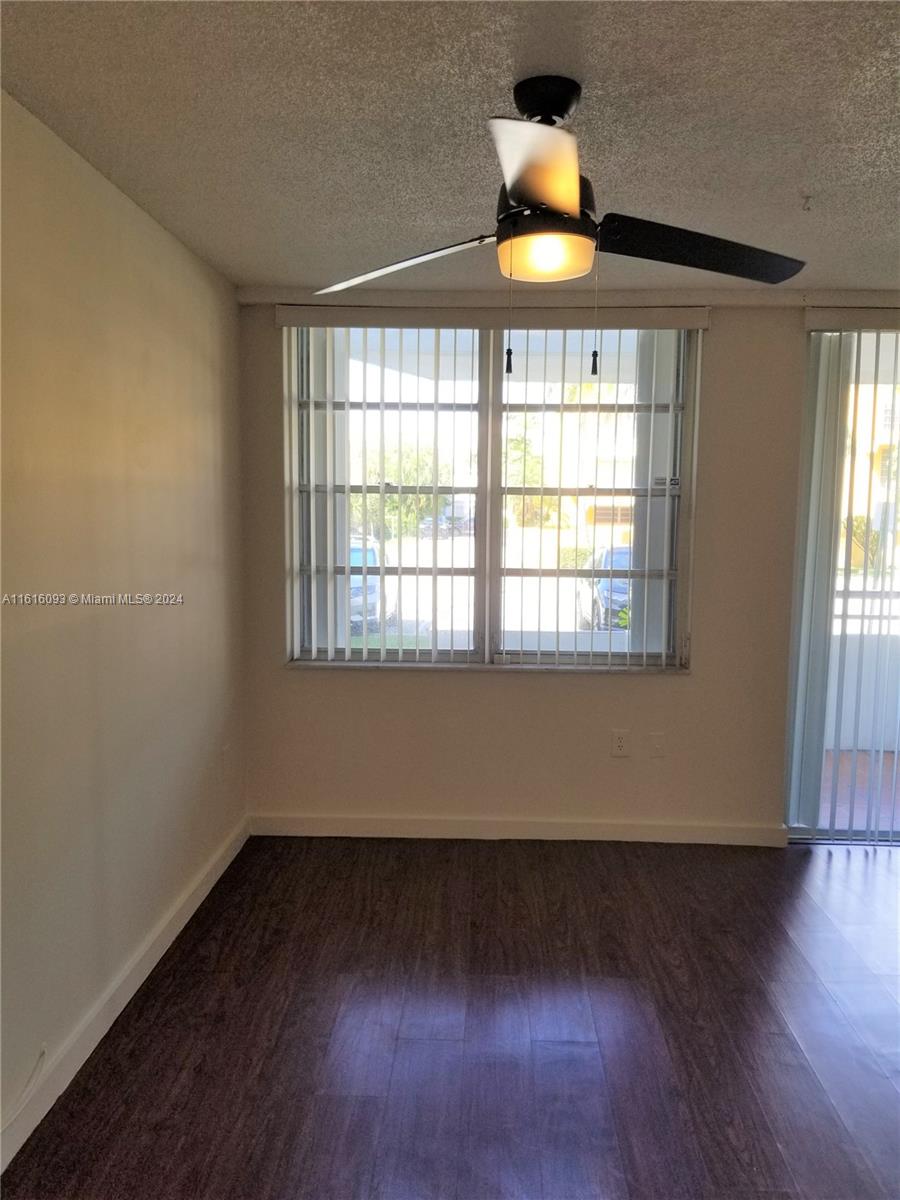 THE VINTAGE CONDO - Residential