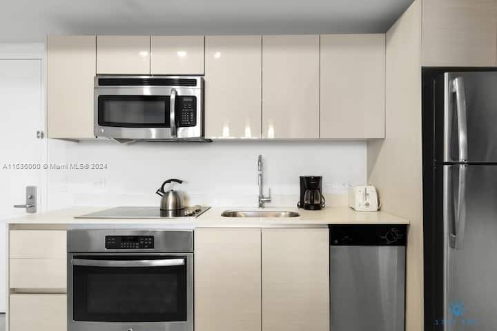 BEACHWALK CONDOMINIUM - Residential