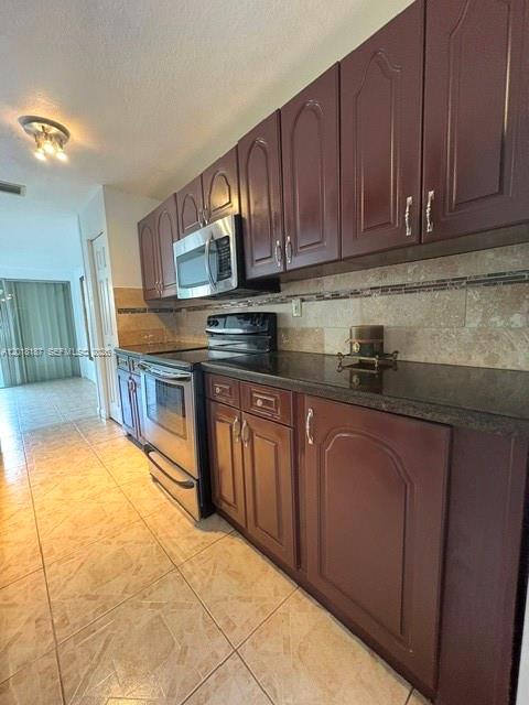 This residence offers generous proportions, quality updates, and a layout that maximizes every square foot—features experienced investors value. With 3 spacious bedrooms and 2.5 bathrooms, all bedrooms on the second floor ensure privacy and strong rental appeal. The primary suite includes a walk-in closet and natural light, while guest rooms feature custom closets and a full bathroom with bathtub.

The open-concept kitchen provides bright, inviting living areas, equipped with stainless steel appliances, granite countertops, ample storage, and a large pantry. A half bathroom and washer/dryer on the first floor keep noise away from sleeping areas. The garage with tile flooring adds versatility for storage or a playroom.

Freshly painted throughout, the home includes a fenced patio with synthetic grass for low-maintenance living and an additional front area ideal for relaxing or entertaining. Two parking spaces included.

The association is completing exterior improvements, including fresh paint and balcony restoration, adding long-term value. A strong opportunity for investors seeking a well-maintained property near schools, shopping, and major highways. Association requires 650 credit score. Rules and regulations attached.

Schedule a visit to appreciate its layout, condition, and investment potential.