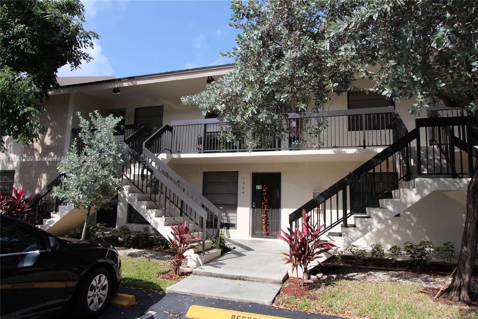Pines Of Oakland - Residential Lease