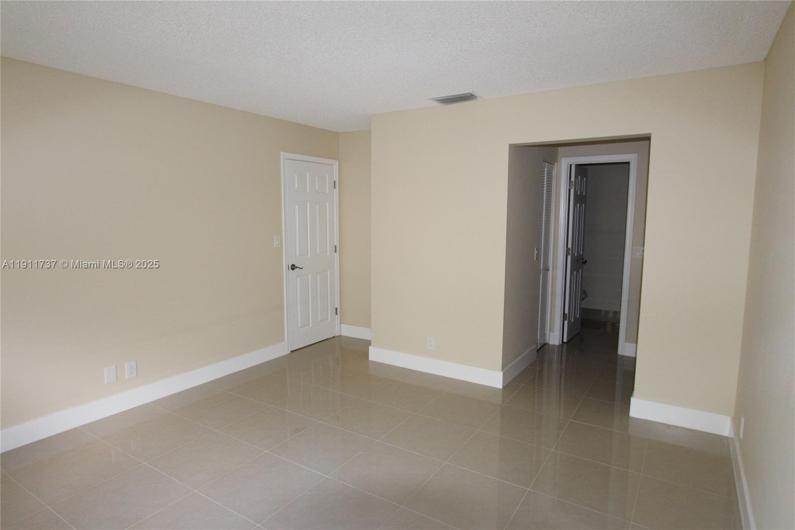 Pines Of Oakland - Residential Lease