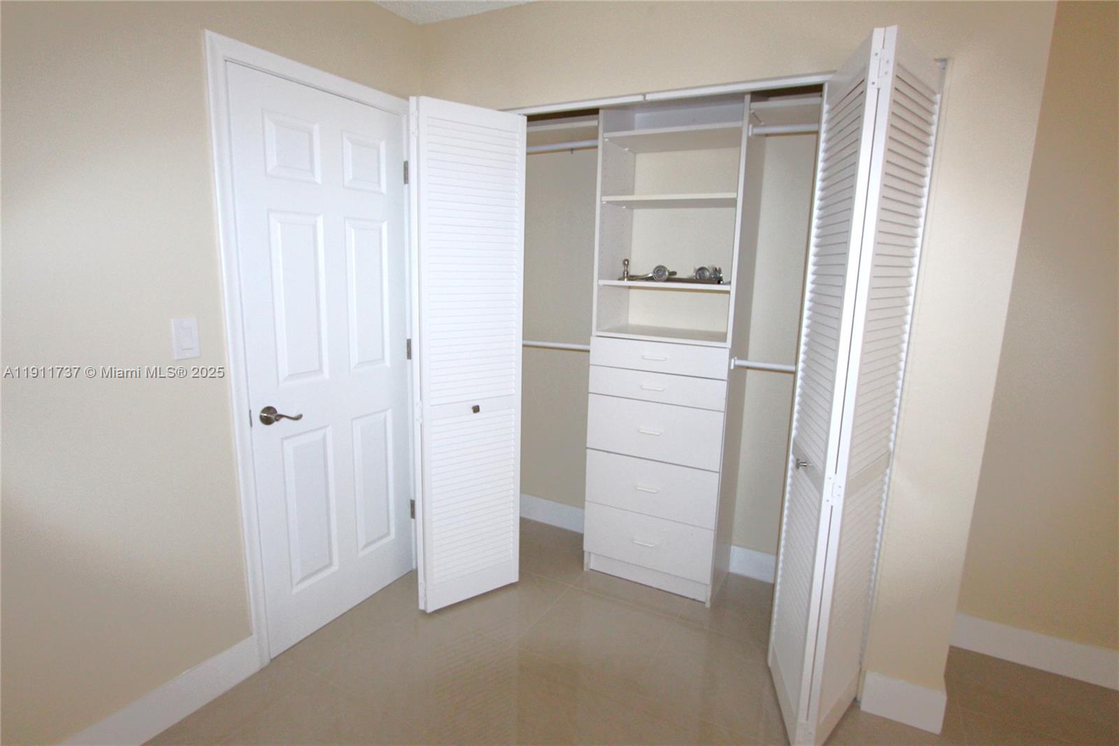 Pines Of Oakland - Residential Lease