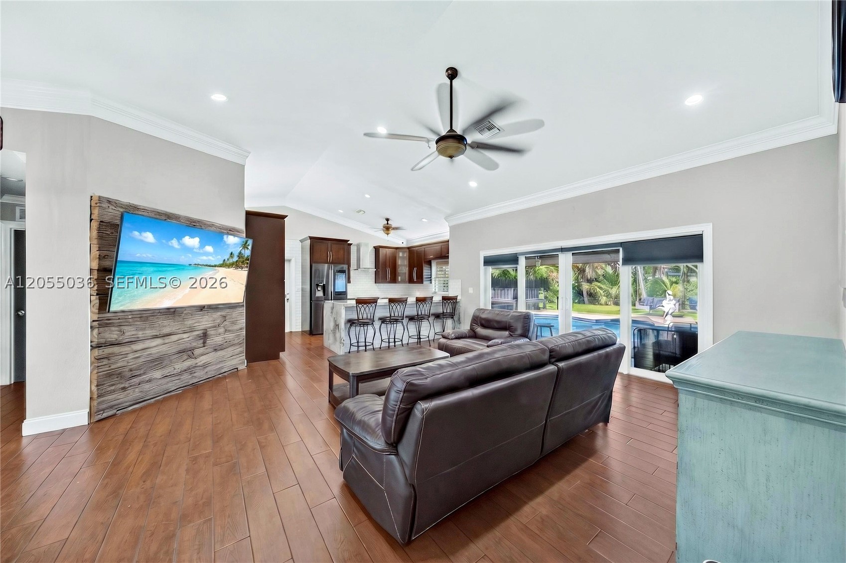 COUNTRY ADDRESS - Residential