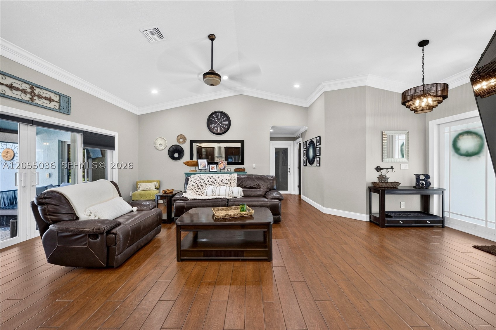 COUNTRY ADDRESS - Residential