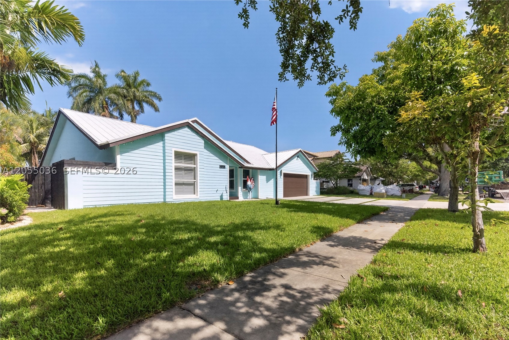 COUNTRY ADDRESS - Residential