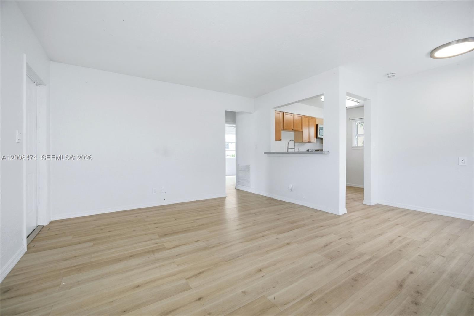 HOLLYWOOD LITTLE RANCHES - Residential