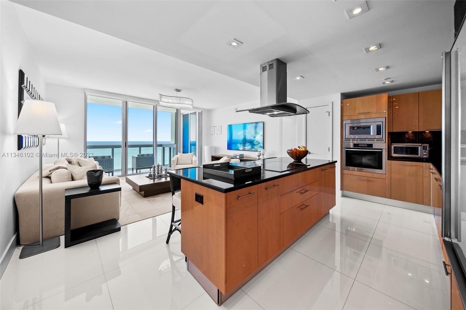 NORTH CARILLON BEACH COND - Residential Lease