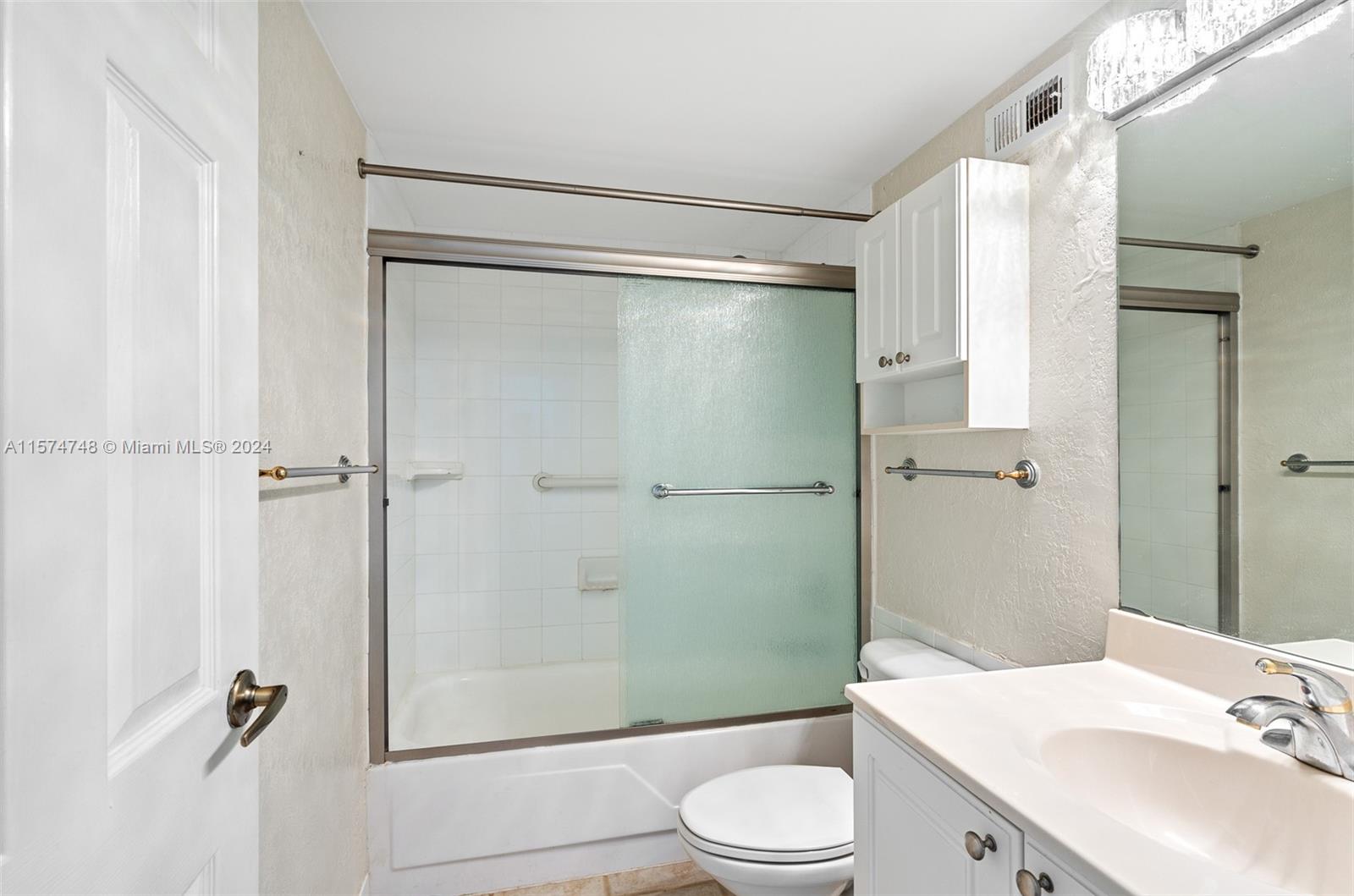 WAVE CONDO - Residential