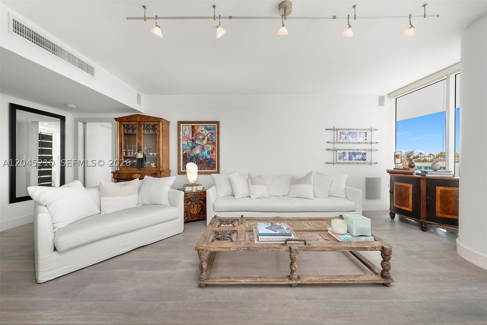 BRISTOL TOWER CONDO - Residential