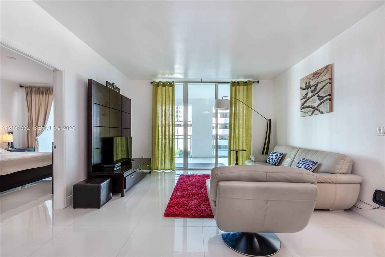 THE PLAZA 901 BRICKELL CO - Residential Lease