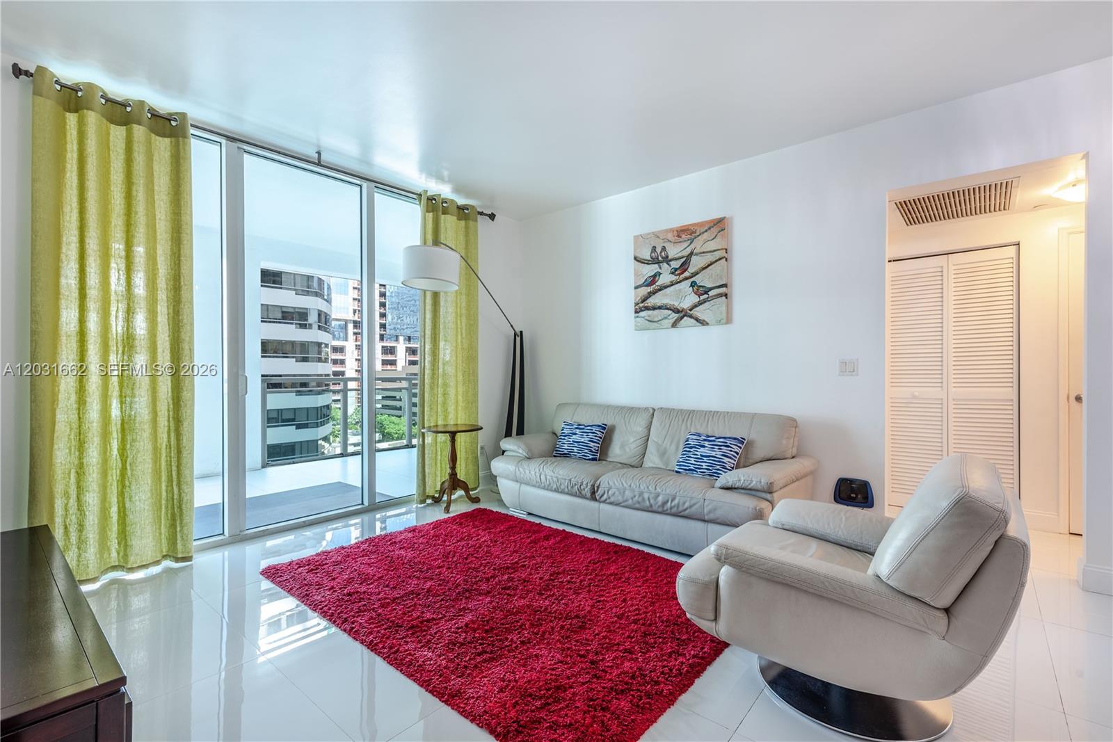 THE PLAZA 901 BRICKELL CO - Residential Lease