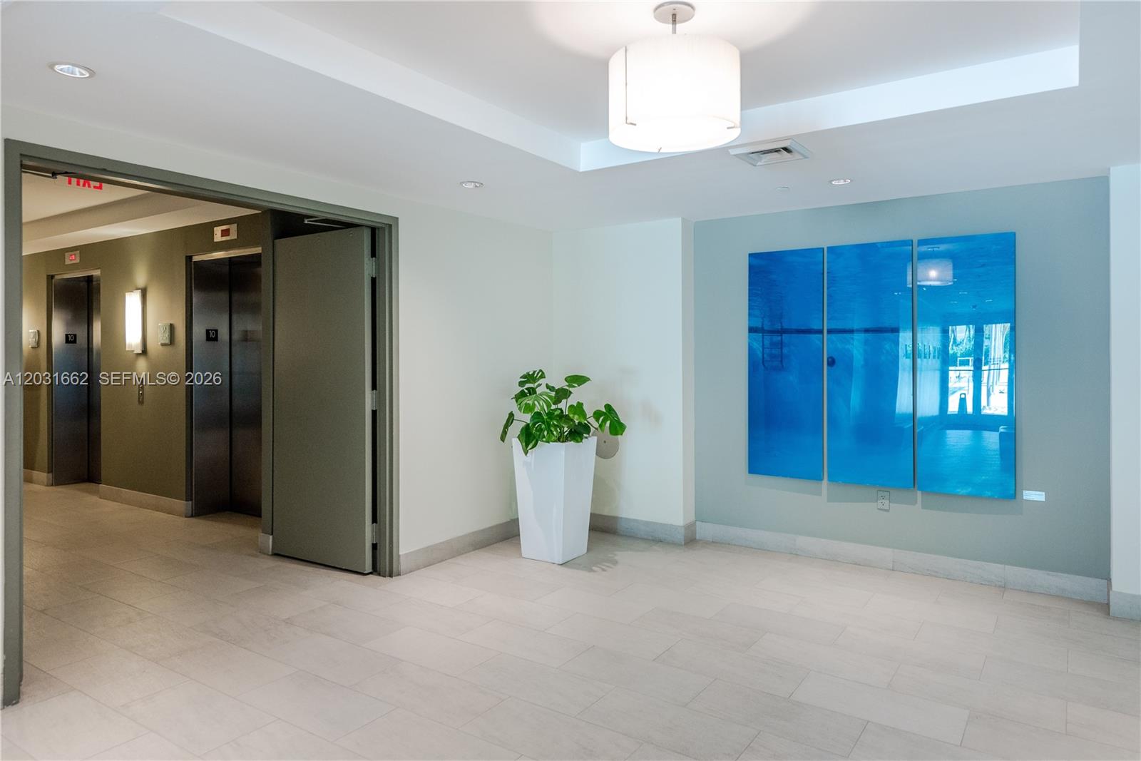 THE PLAZA 901 BRICKELL CO - Residential Lease