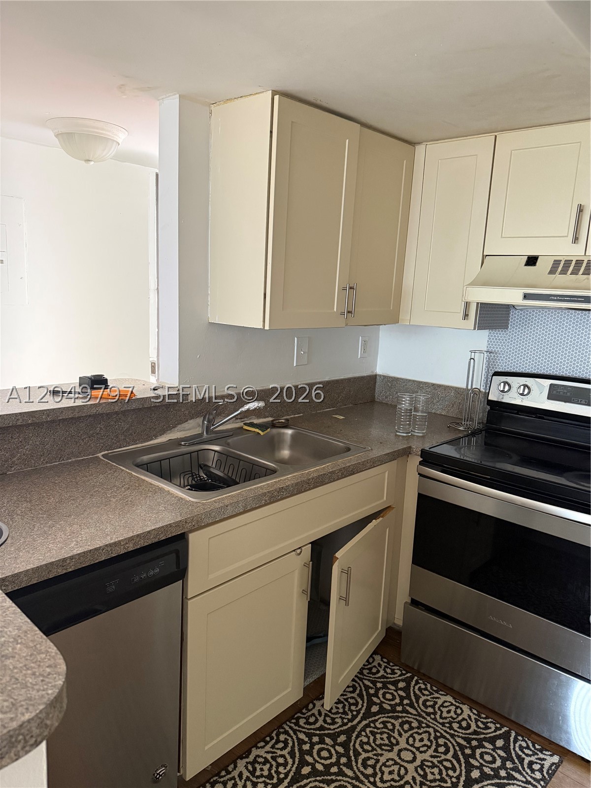 VILLAS DE VENEZIA CONDO - Residential