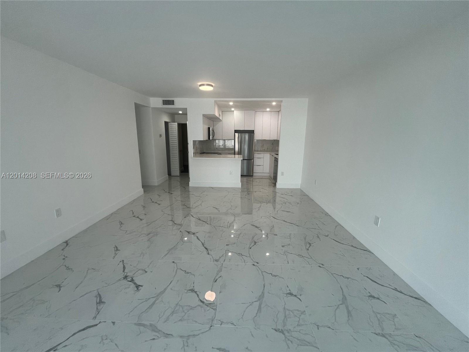 ALEXANDER TOWERS CONDO - Residential