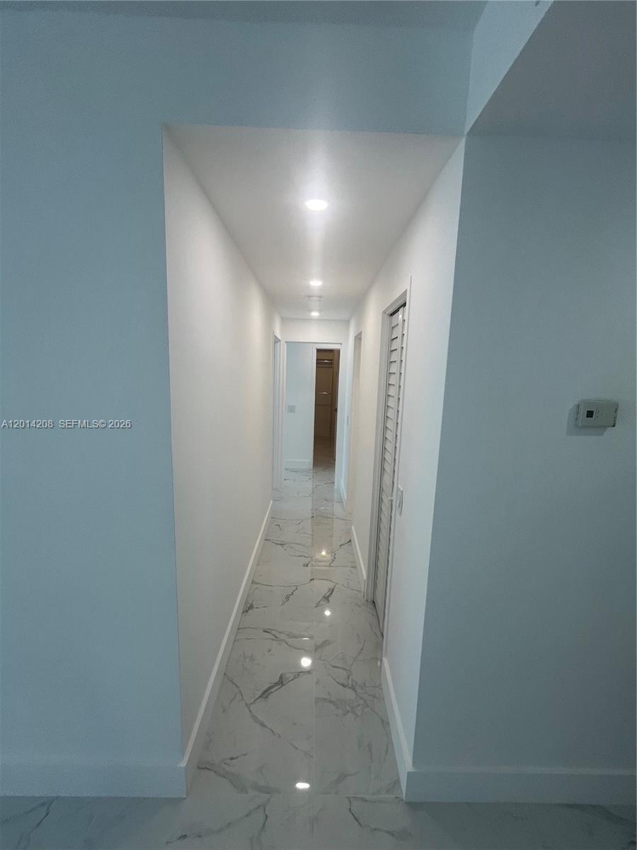 ALEXANDER TOWERS CONDO - Residential