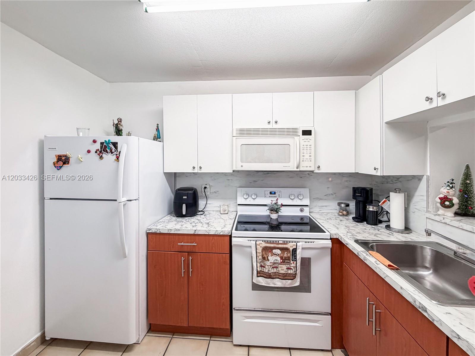 POINT SOUTH CONDO - Residential