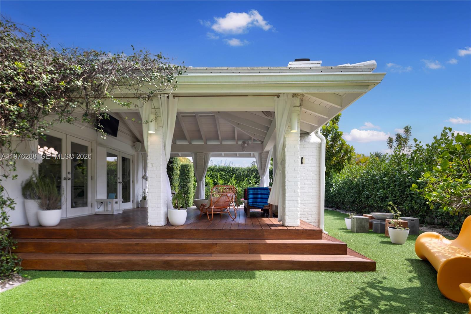 REV PL MIAMI SHORES SEC 8 - Residential